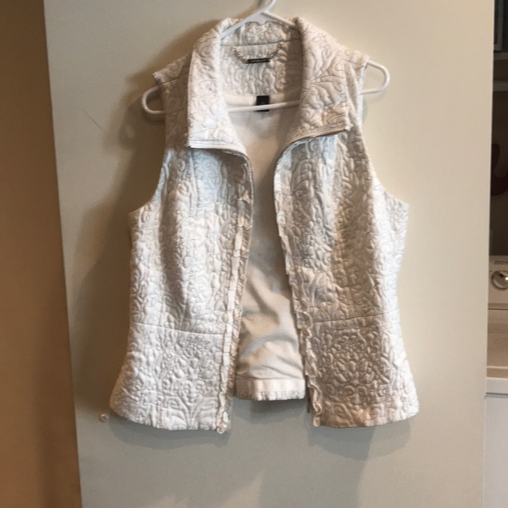 White vest